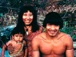 Urueu Wau Wau family, Rondonia, Brazil, 1992